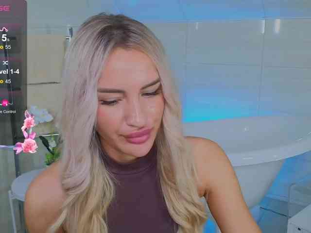 LeilaFlower webcam