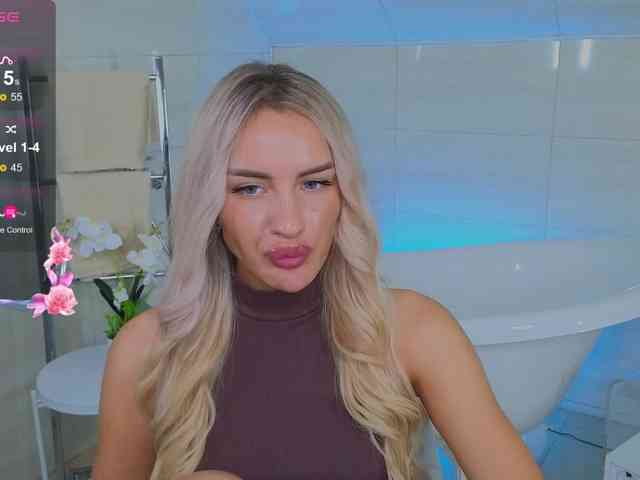 LeilaFlower webcam