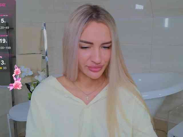 LeilaFlower webcam