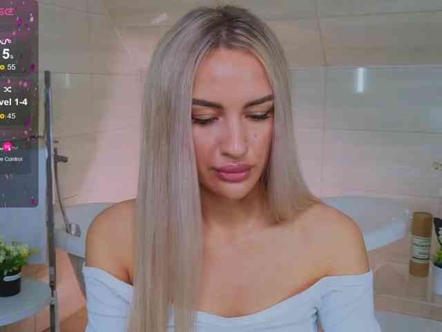 LeilaFlower webcam