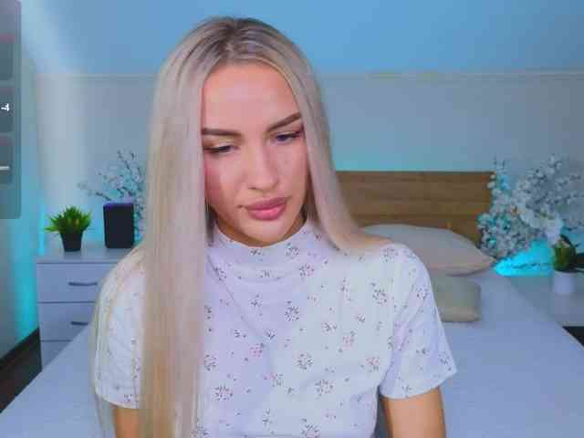 LeilaFlower webcam