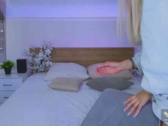 LeilaFlower webcam