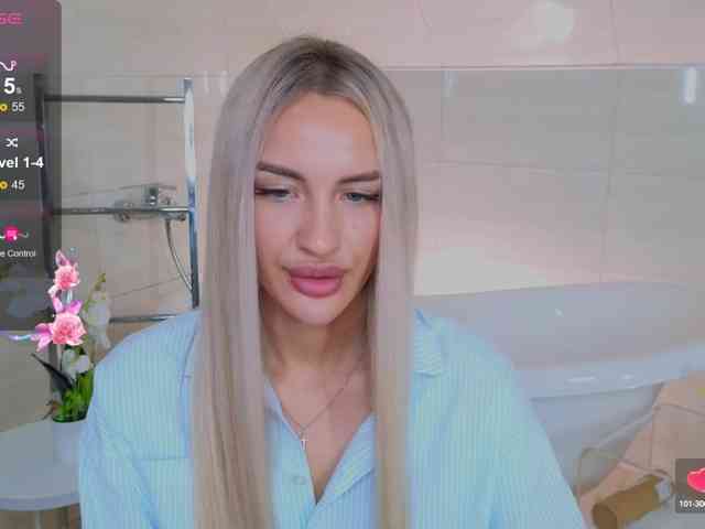 LeilaFlower webcam
