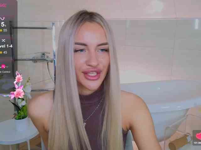 LeilaFlower webcam