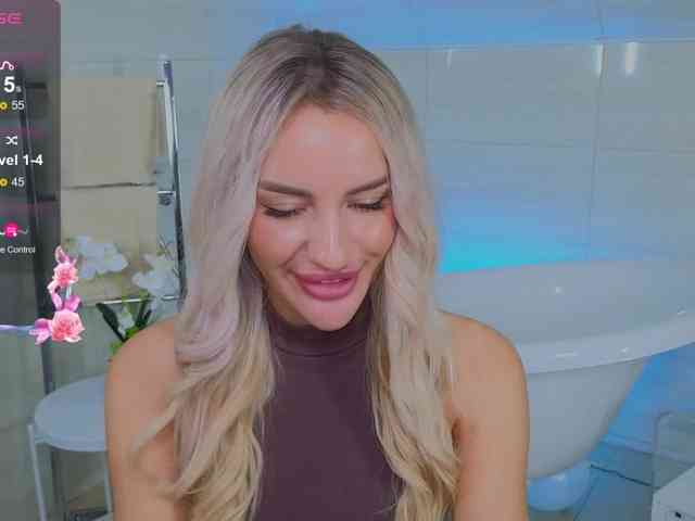 LeilaFlower webcam