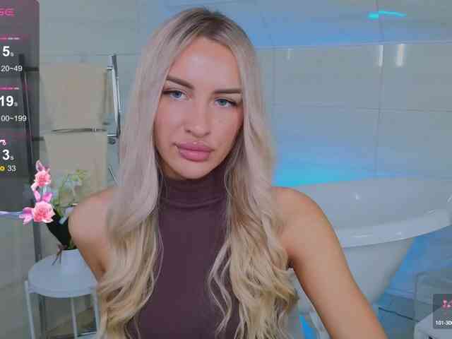 LeilaFlower webcam