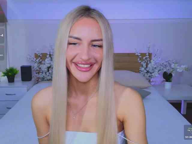 LeilaFlower webcam