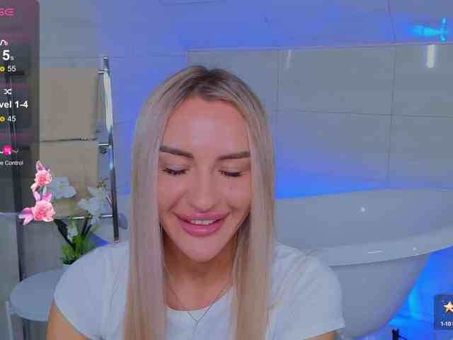 LeilaFlower webcam