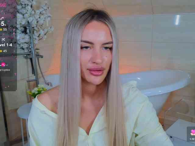 LeilaFlower Live Webcam on BongaCams