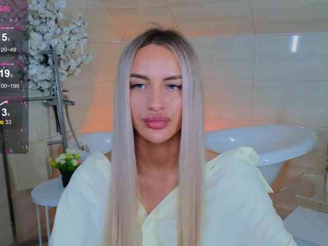 LeilaFlower webcam