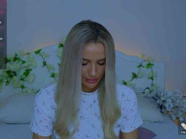 LeilaFlower webcam