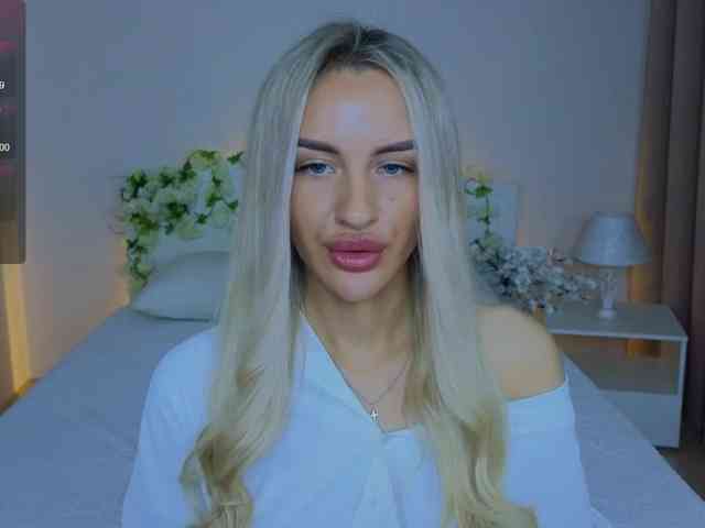 LeilaFlower webcam