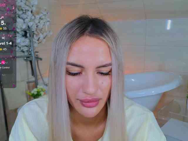 LeilaFlower webcam