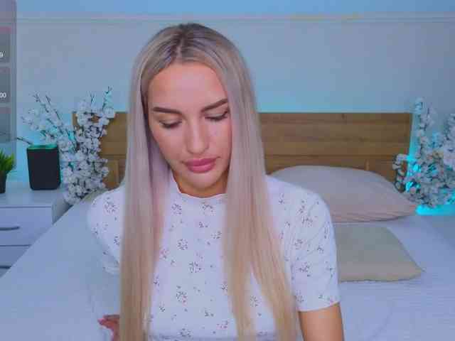 LeilaFlower webcam