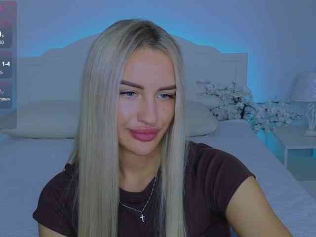 LeilaFlower webcam