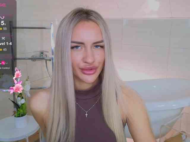 LeilaFlower webcam