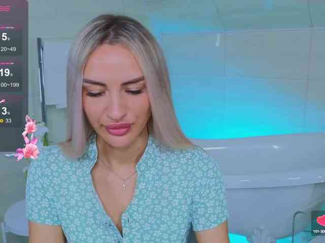LeilaFlower webcam