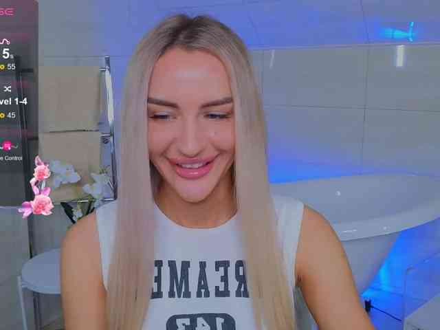 LeilaFlower webcam