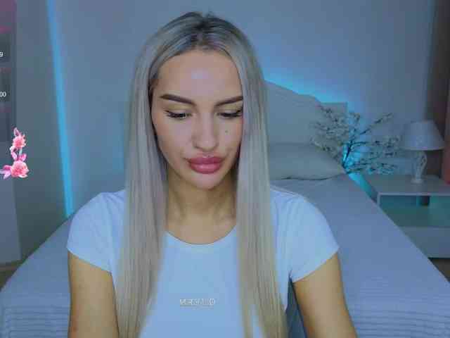 LeilaFlower webcam