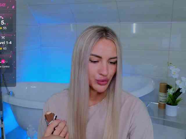 LeilaFlower Live Webcam on BongaCams