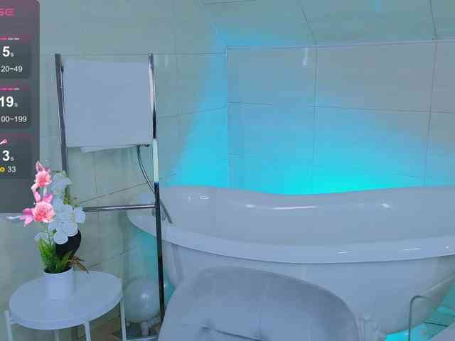 LeilaFlower webcam