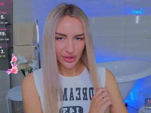 LeilaFlower webcam
