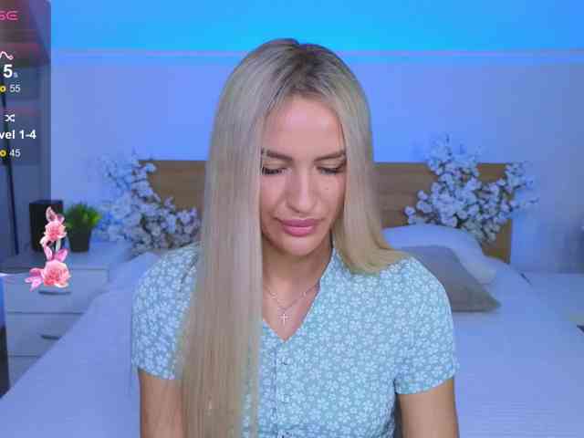 LeilaFlower webcam