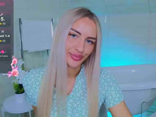 LeilaFlower webcam