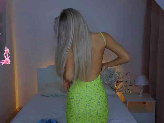 LeilaFlower webcam