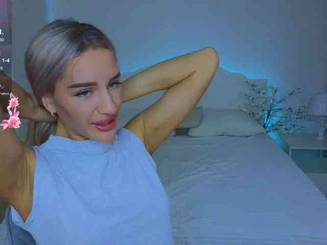 LeilaFlower webcam