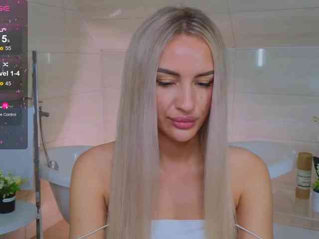 LeilaFlower webcam