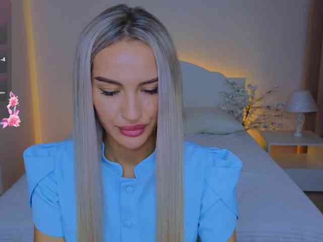 LeilaFlower webcam