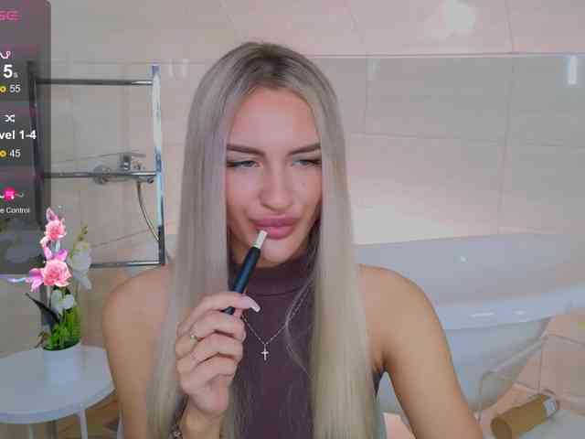LeilaFlower webcam