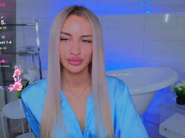LeilaFlower webcam