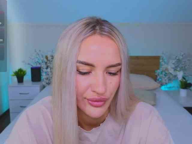 LeilaFlower webcam