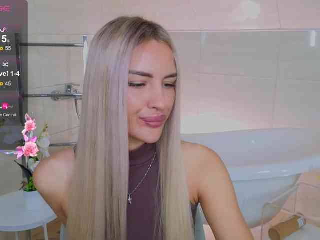 LeilaFlower webcam