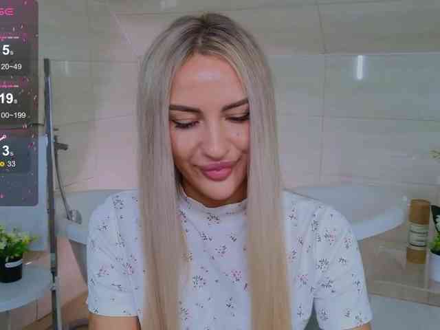 LeilaFlower webcam