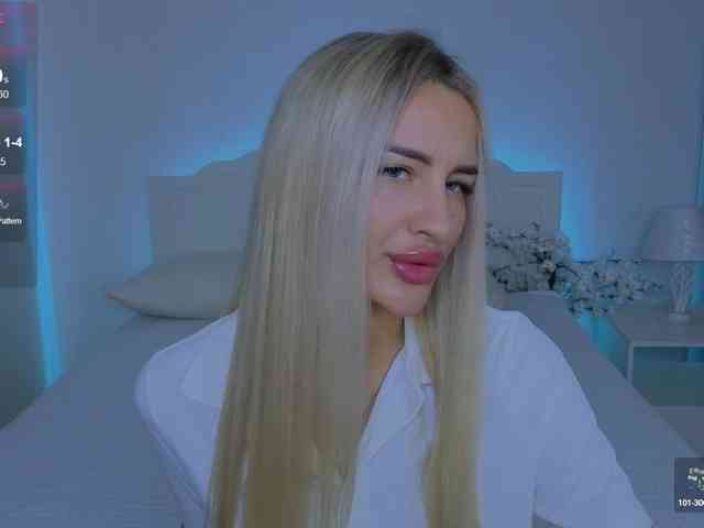 LeilaFlower webcam