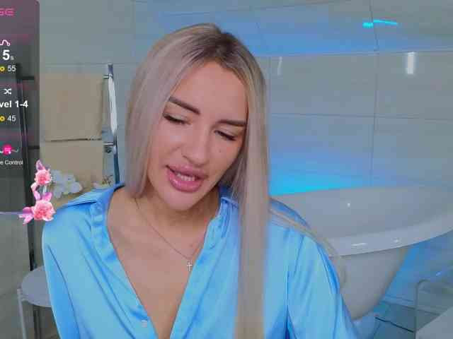 LeilaFlower webcam