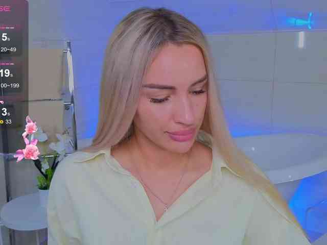 LeilaFlower webcam