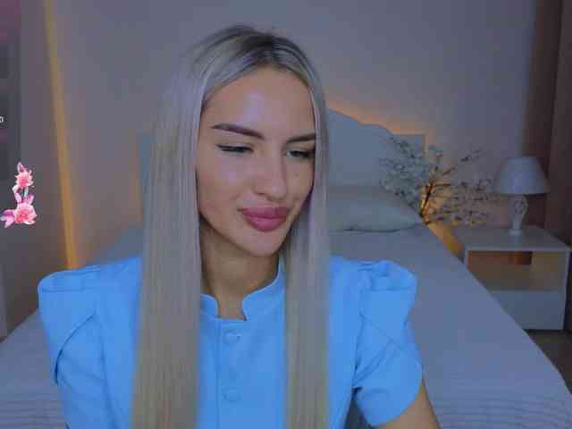 LeilaFlower webcam