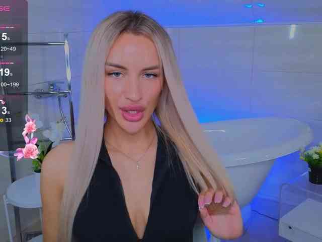LeilaFlower webcam