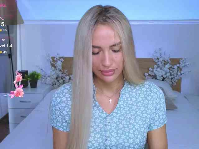 LeilaFlower webcam