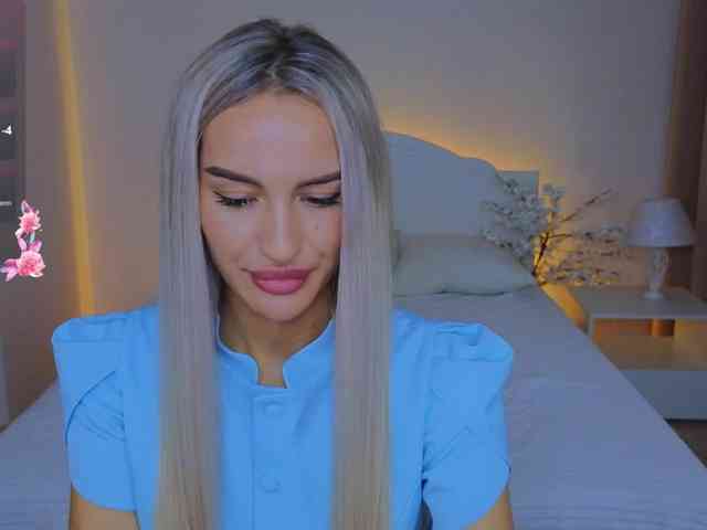LeilaFlower webcam