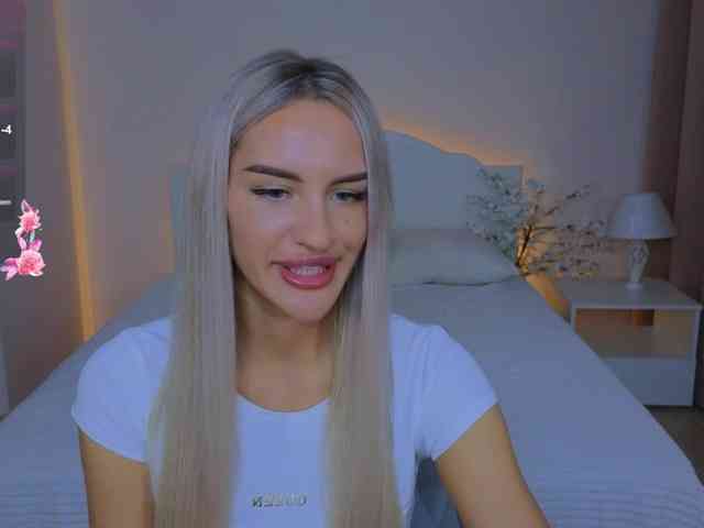 LeilaFlower webcam