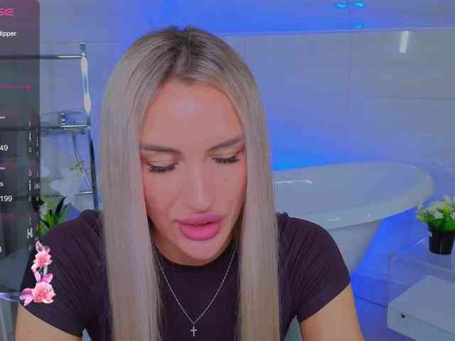 LeilaFlower webcam