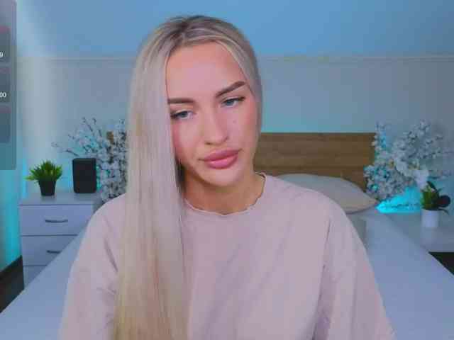 LeilaFlower webcam