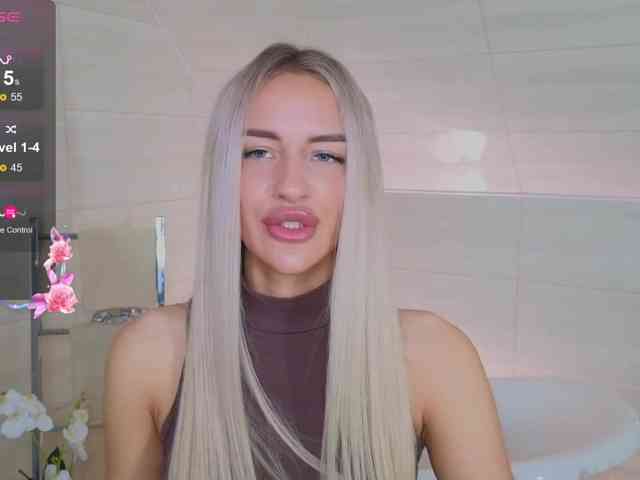 LeilaFlower webcam