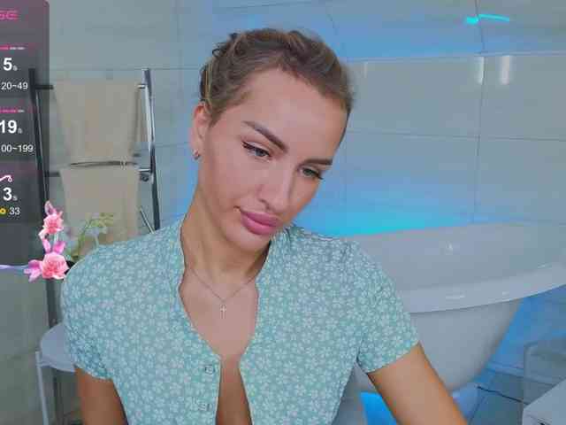 LeilaFlower webcam