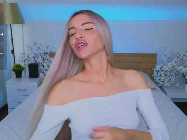 LeilaFlower webcam
